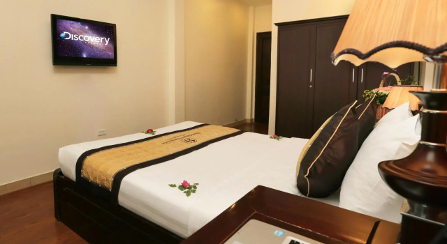 Двухместный номер Deluxe с балконом Hanoi Golden Charm Hotel