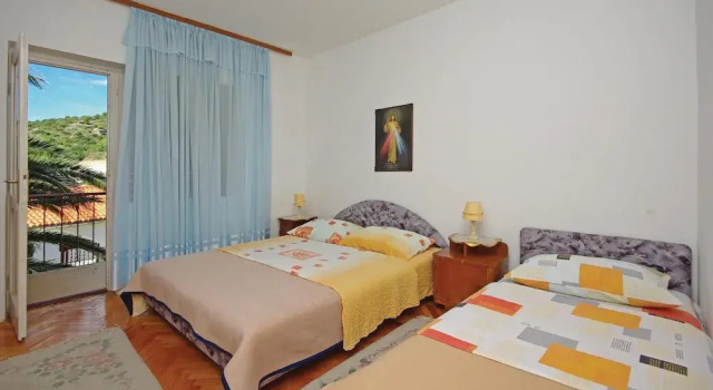 Beautiful Home in Podaca With Wifi and 4 Bedrooms, Забронировать Отель Отели и гостиницы Подаца, Отель