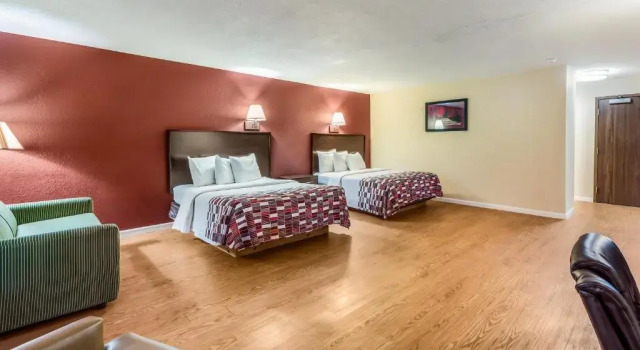 Люкс Red Roof Inn & Suites Wapakoneta