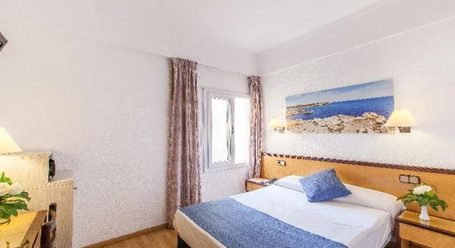 Двухместный номер Standard с балконом Hotel Voramar Mallorca