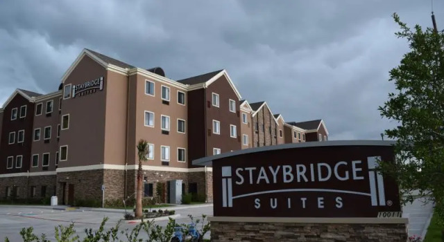 Люкс with Roll In Shower Accessible с 2 комнатами Staybridge Suites Tomball - Spring Area by IHG