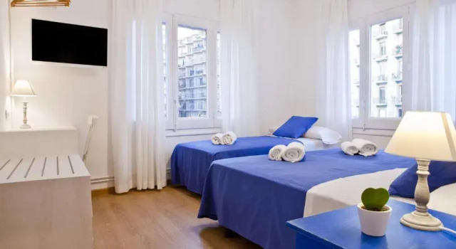Трёхместный номер Blue Barcelona