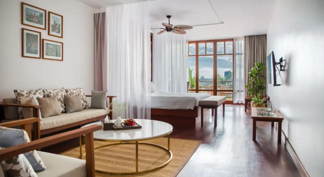 Полулюкс Amanjaya Pancam Phnom Penh