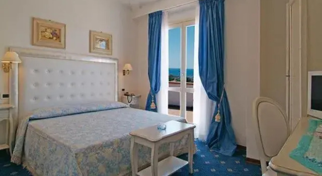 Hotel Tirreno