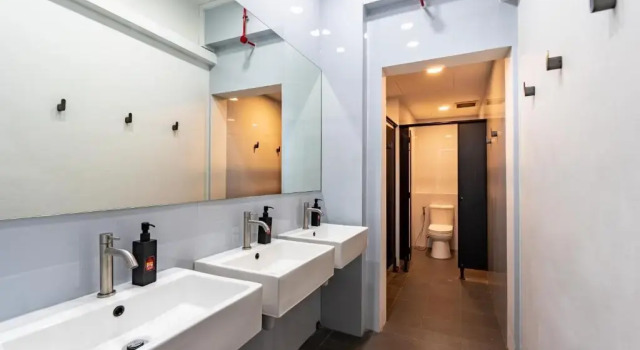Кровать в общем номере (женский номер) Rucksack Inn Tyrwhitt Road