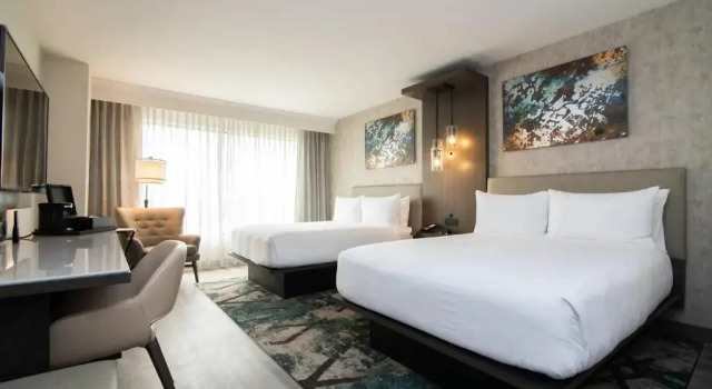 Standard Neljän hengen huone Columbus Marriott