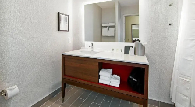 Run of House Holiday Inn Hotel & Suites - Calgary Airport North by IHG