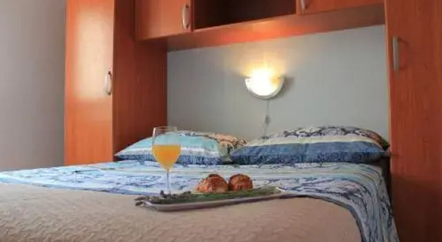 Roses Apartment, Забронировать Апартаменты/квартира Остров Углян , рядом с Пляж Ловре