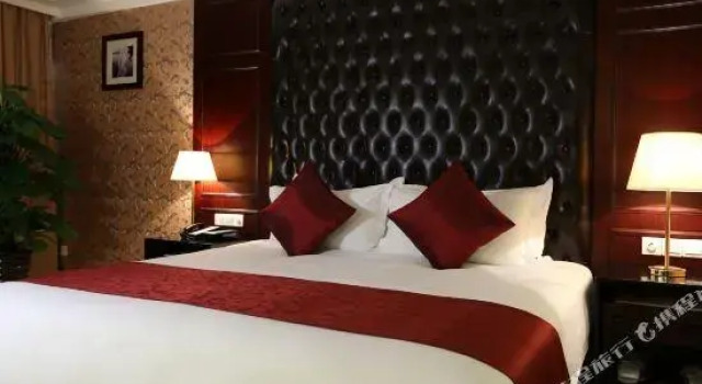 Люкс Zhuhai Junyi International Hotel (Sports Center store)