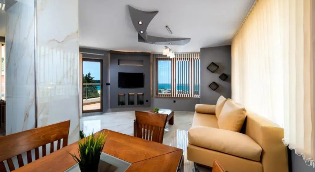 Апартаменты Petrov Family Hotel