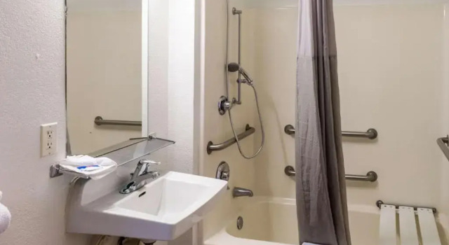 Двухместный номер Standard Motel 6-Bakersfield, CA - East