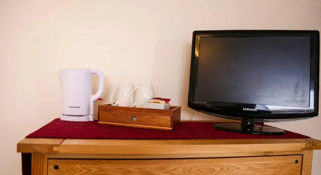 Henshire B&B, Buchen Sie Bed & Breakfast Hotels in Schottland mit Parkplatz, Parkplätze