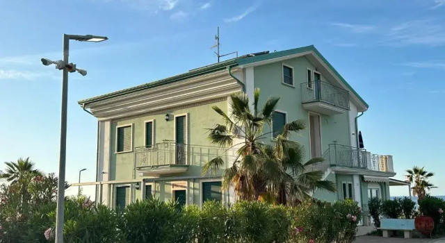 Green House Beach, Boek Hotel Hotels in Camigliano met parkeren, Parkeren