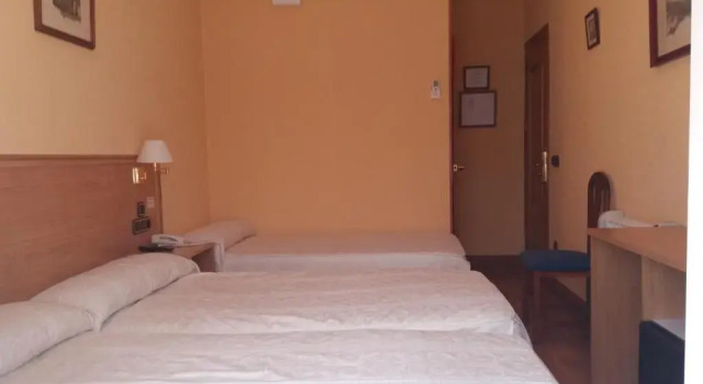 Pensión La Concha, Book Hotel Donostia-San Sebastián 