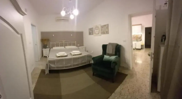 Trullo Il Noce..Holiday home, Book Hotel Hotels in Murgia with Parking, Parking