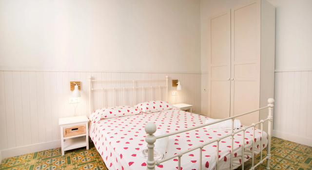 Moll House - The hostel, Забронировать Хостел Хостелы Паламос, рядом с Cala de les Monges, Хостел