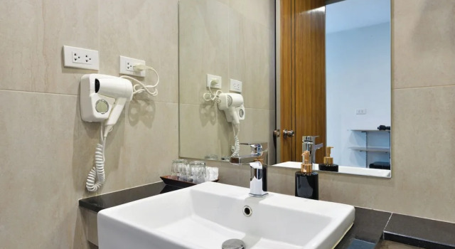 Двухместный номер Deluxe StayAt Bedever Bangkok Hotel