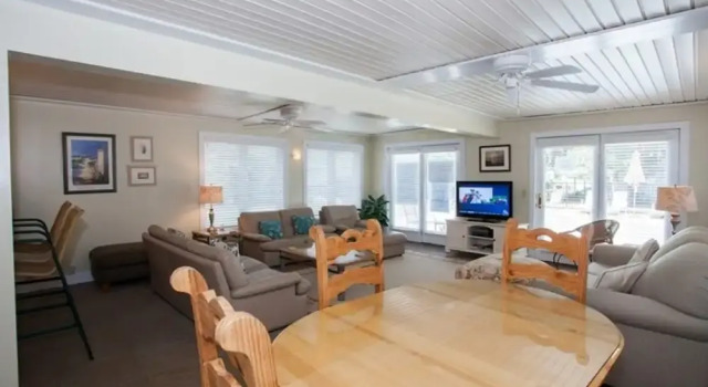 TURTLE DUNES home, Prenota Casa vacanze Hotel a Georgia con piscina, Piscina