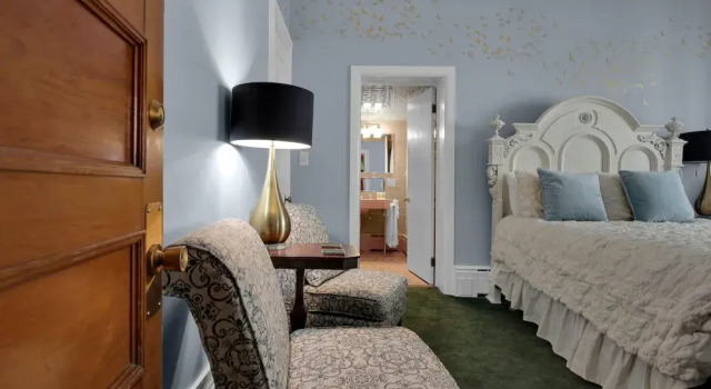 Двухместный номер Premier Old Library Inn - Historic Olean NY