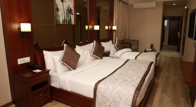 Двухместный номер Deluxe Hotel Golden Tower Near Heritage Street