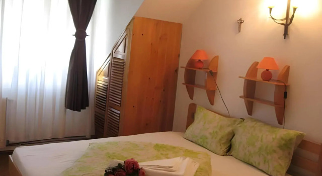 Pension Sf Nicolae, Rezervovat Hotel Hotely v Prahova Valley s parkováním, Parkování