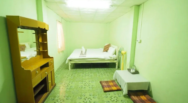 Ram Yai Homestay - Hostel, Забронировать Хостел Сукхотхай 