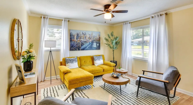 Коттедж Lovely Montgomery Home ~ 7 Mi to Downtown!