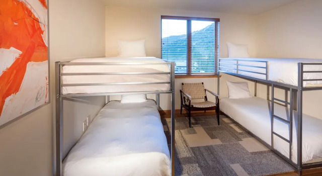 Номер Deluxe с 3 комнатами с балконом The Edelweiss Lodge and Spa
