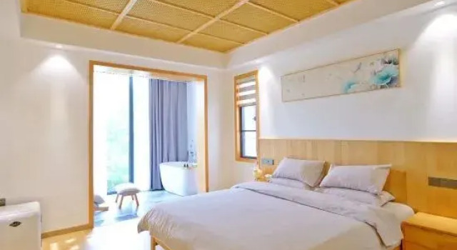 Двухместный люкс с красивым видом из окна Yixing Chunxiao Homestay