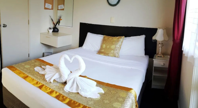 Семейный люкс с 2 комнатами Aurora City Suites Motel
