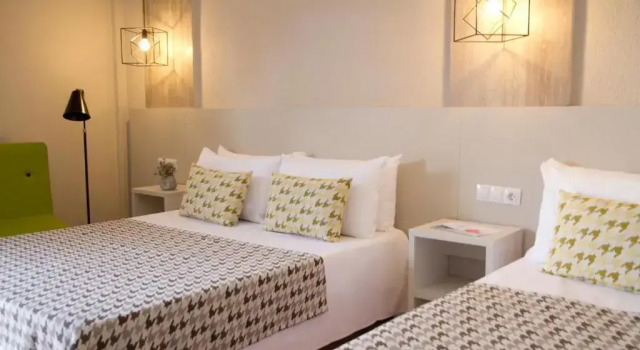 Трёхместный номер Отель Alegria Plaza Paris