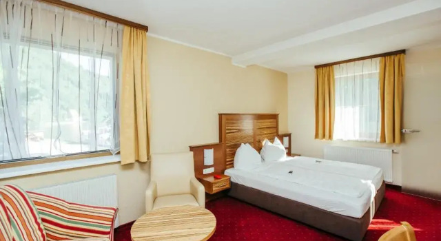 Gasthof Gierlinger, Book Hotel Haibach ob der Donau Upper Austria