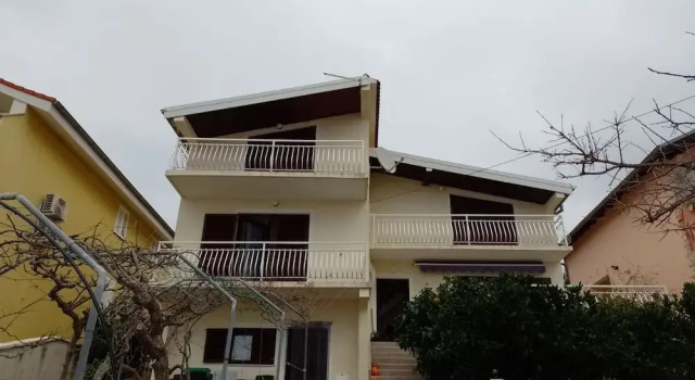 Luce - Family Apartment With Terrace - A1