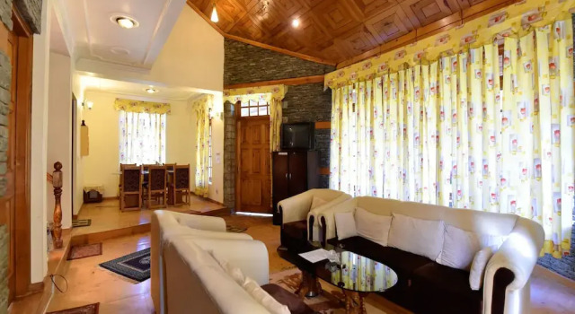 OYO 13352 Home Modern Stay 3BHK Hadimba Temple