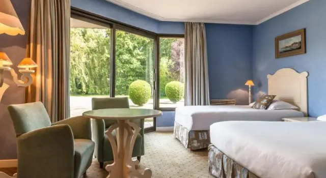 Трёхместный номер Standard Hôtel Château Tilques