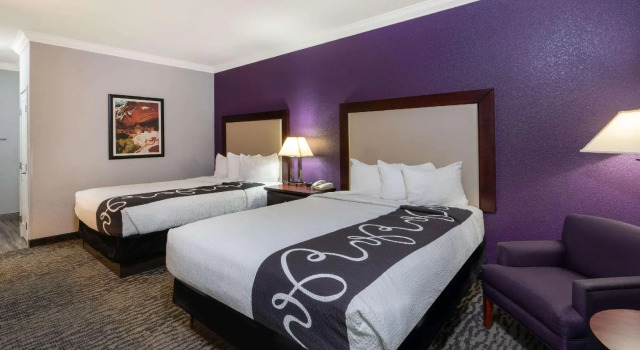 Четырёхместный номер Standard La Quinta Inn & Suites by Wyndham Loveland Estes Park