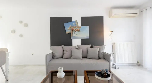 Kotzia 25 in Alimos With 3 Bedrooms and 1 Bathrooms