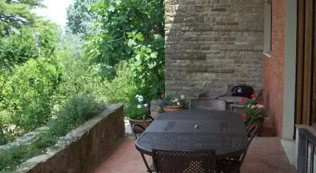 Villa Chiara, Buchen Sie Villa Hotels in Valdarno mit Pool, Schwimmbad