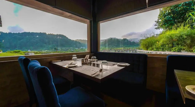 Люкс Neugal Riverfront Resort