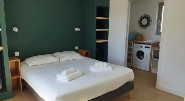 Nouveau ! La cabine du bout du monde -Saint-Mathieu : votre pied-à-terre breton haut standing [PL02]