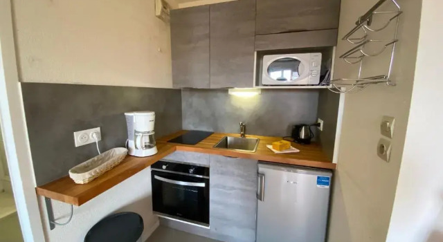 Апартаменты 23m Peaceful With Balcony With Sea View !