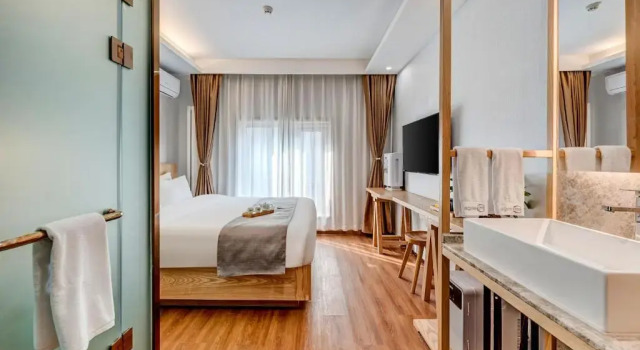 Двухместный номер Standard Happy Dragon City Culture Hotel -In the city center Close to Forbidden City&Wangfujing Street&Subway Nearby &free coffee & Free laundry&English speaking with tour services &Free WiFi unlimited for Western software