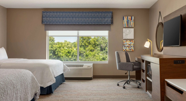 Hampton Inn St. Louis-Columbia, Varaa Hotelli Columbia Illinois