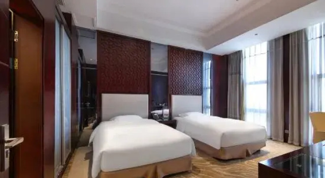 Люкс Oriental International Hotel (Leping City Donghu Park Branch)