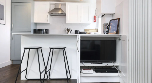 Апартаменты JOIVY Contemporary Royal Mile Apartment W/Balcony