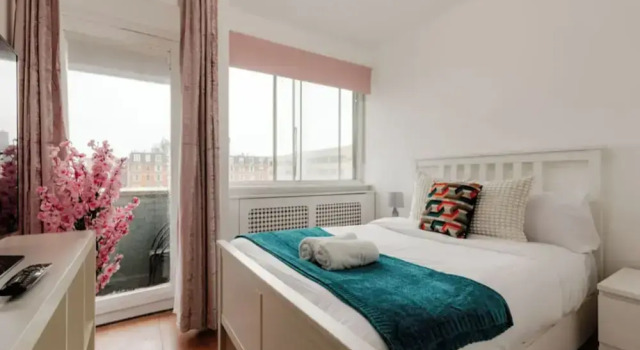 Апартаменты с 2 комнатами с видом на город Luxurious London Apartment with City Views