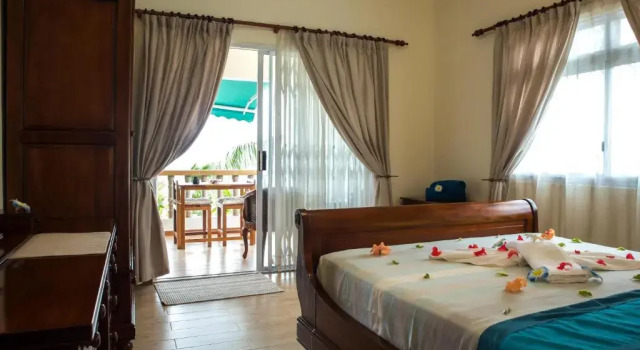 Апартаменты с балконом Seashell Beach Villa