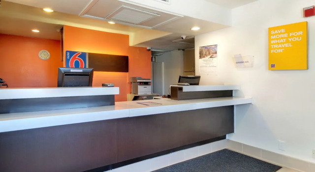 Motel 6 Capitol Heights, MD - Washington, Book Motel Largo Washington DC Metropolitan area