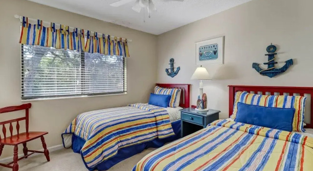 Dog Friendly Forest Ridge Condo Close to Beach by RedAwning, Забронировать Отель Амилия Jacksonville Coast