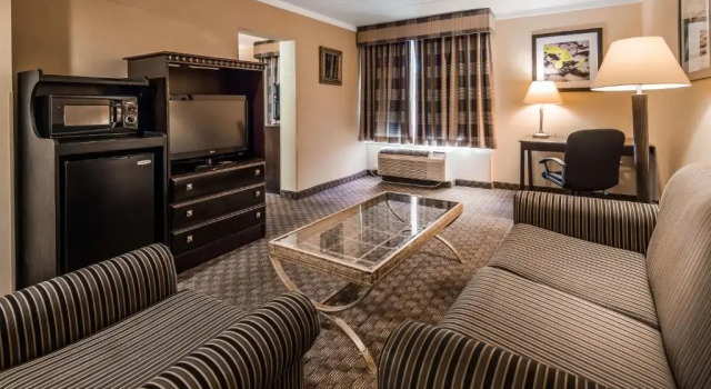 Люкс Best Western Hazlet Inn